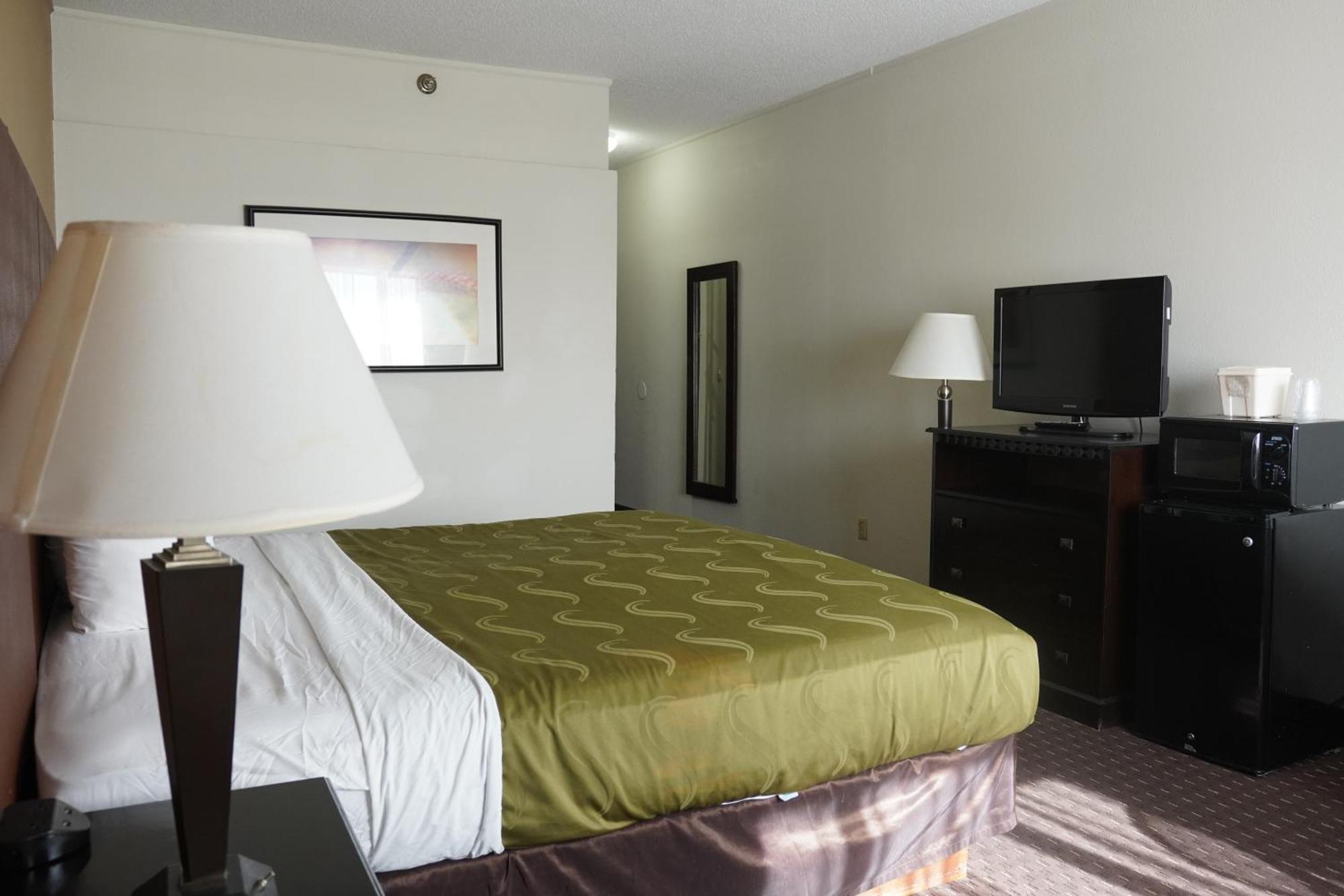 American Inn & Suites วอเตอร์ฟอร์ด ห้อง รูปภาพ
